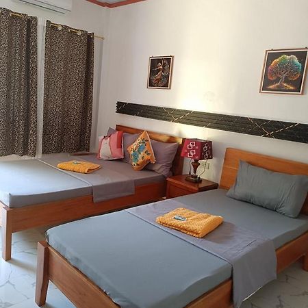 J&J Tourist Inn Bohol Екстериор снимка