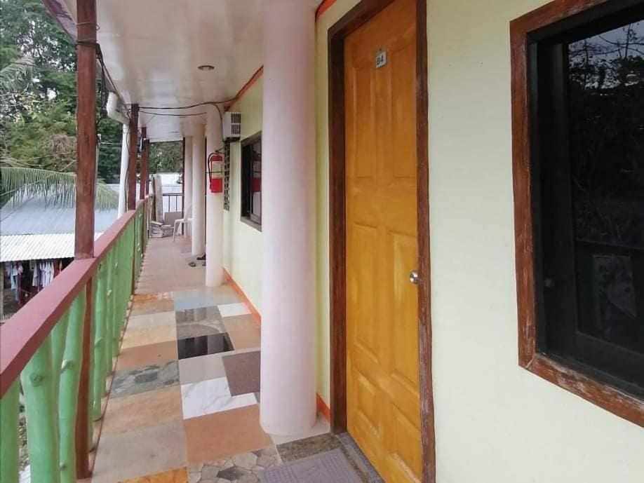 J&J Tourist Inn Bohol Екстериор снимка