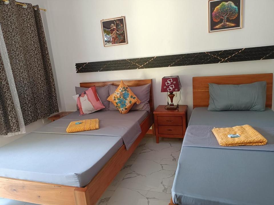 J&J Tourist Inn Bohol Екстериор снимка