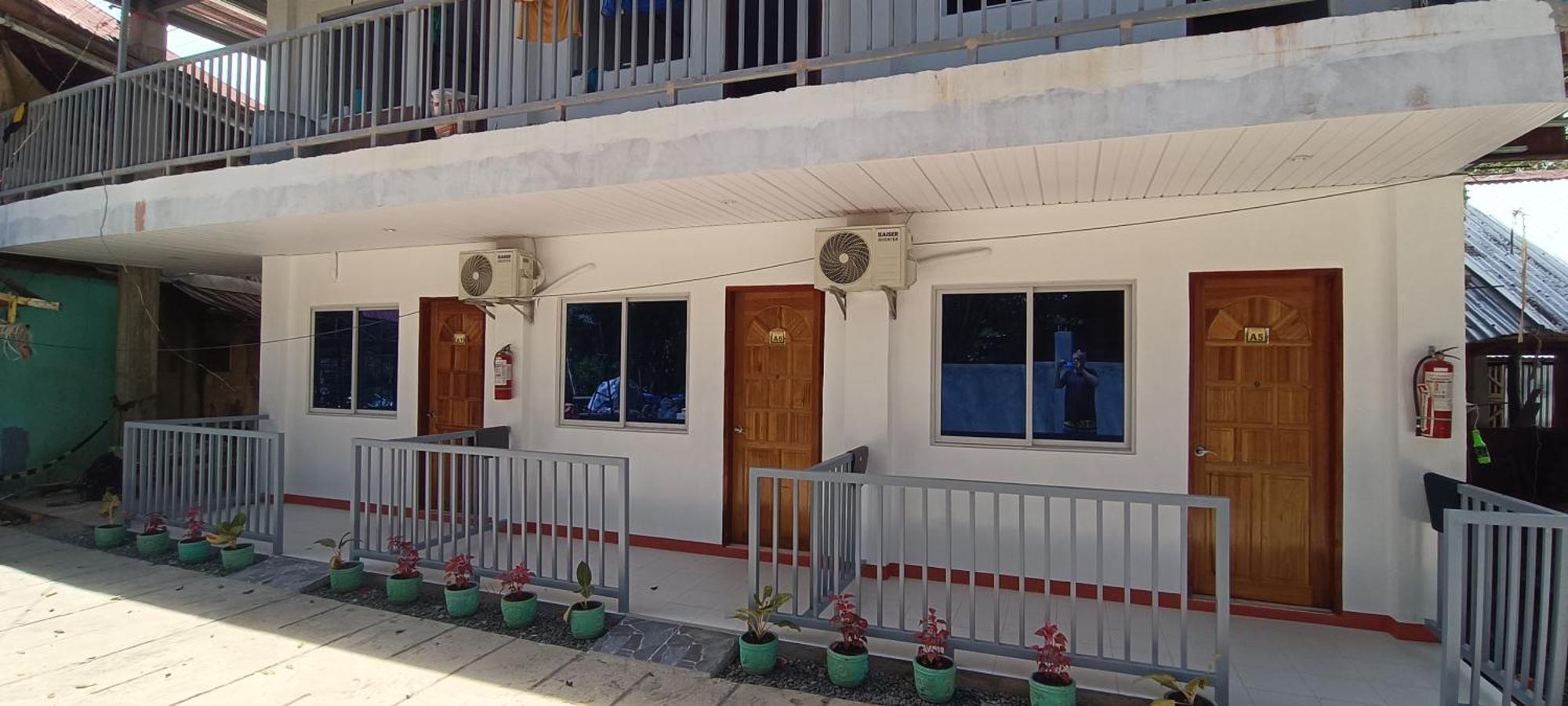 J&J Tourist Inn Bohol Екстериор снимка